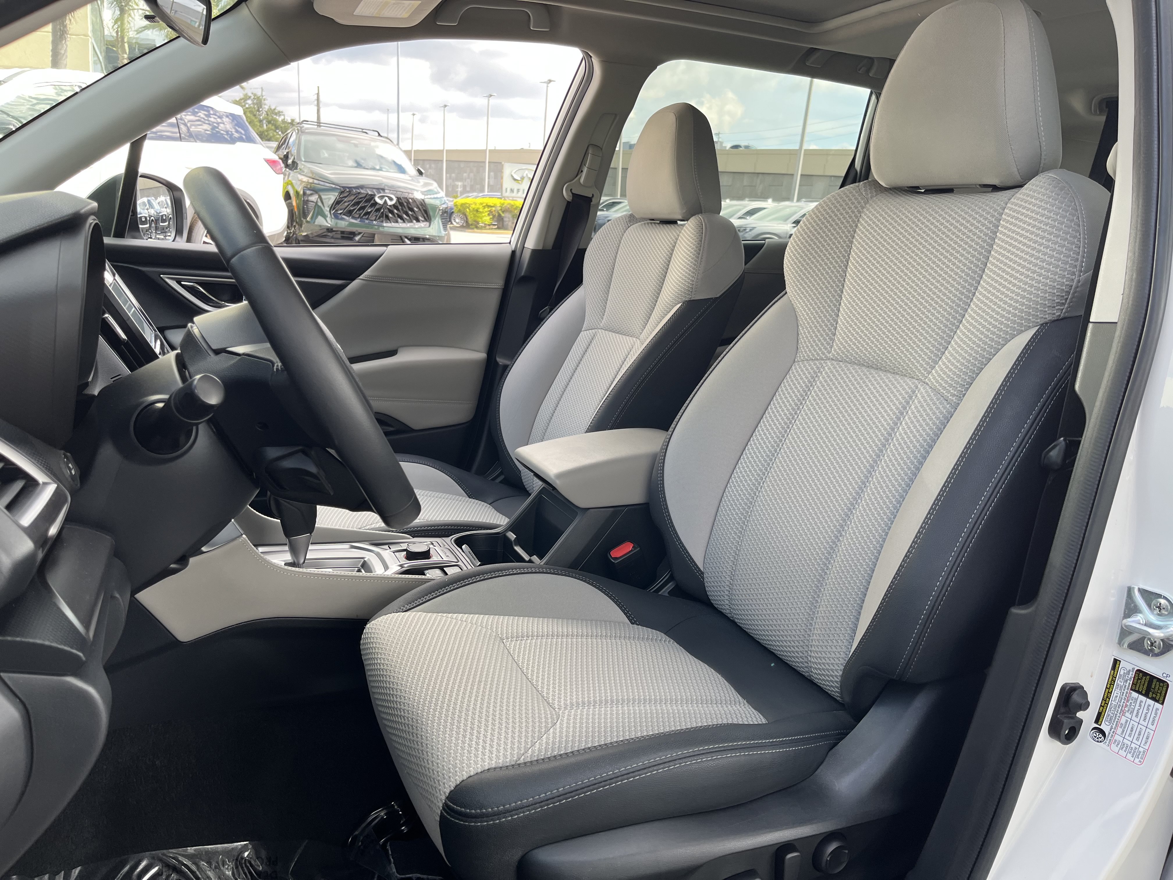 Used 2024 Subaru Forester Premium AWD/4WD image 2