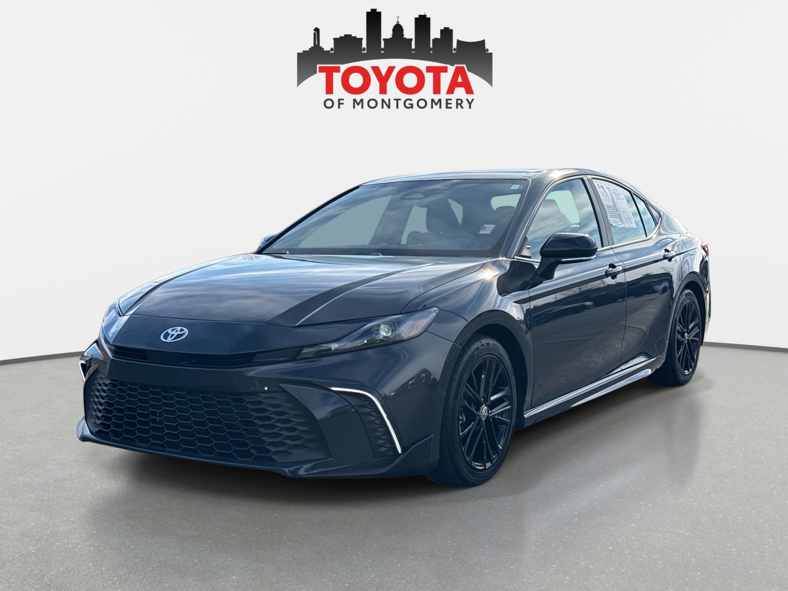 Used 2025 Toyota Camry SE w/ Multimedia Upgrade Package image 6