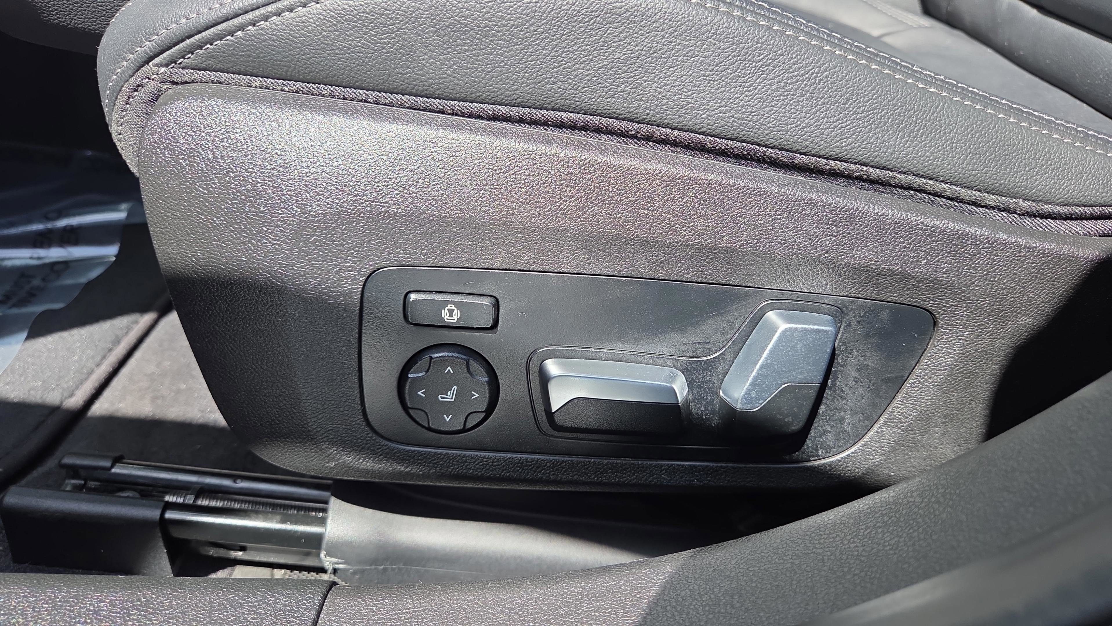 Used 2020 BMW M340i w/ Executive Package image 10