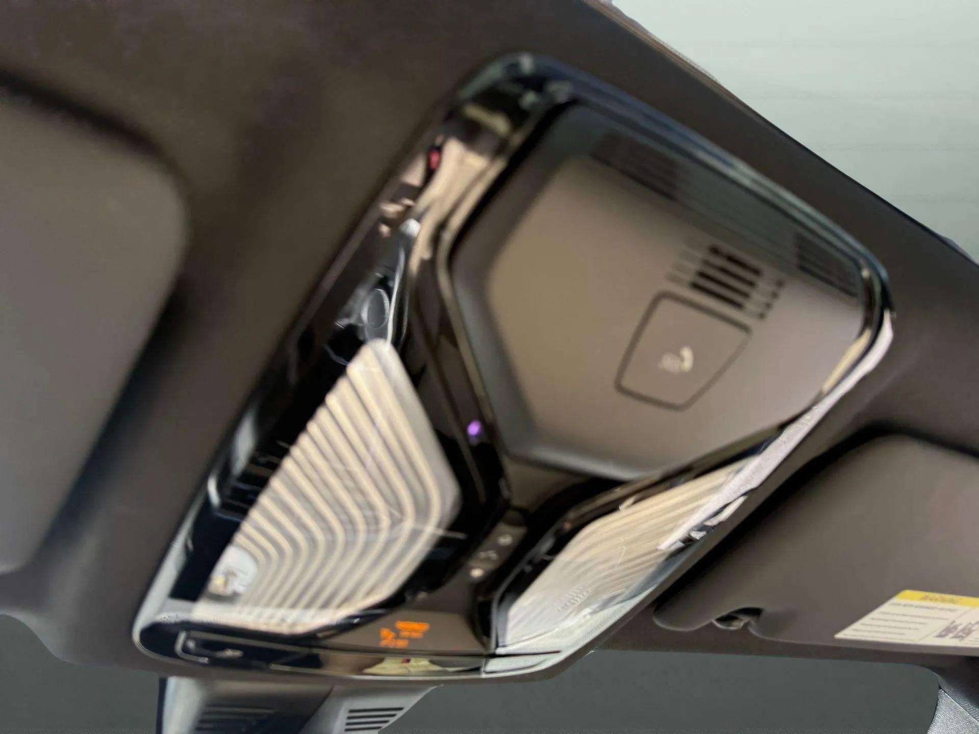 Used 2023 BMW 330e w/ Driving Assistance Package image 32