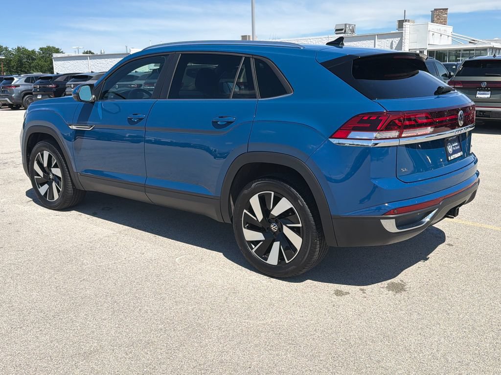 Certified 2026 Volkswagen Atlas Cross Sport SE AWD/4WD image 4