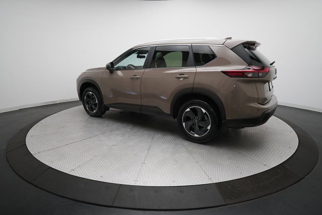 Certified 2024 Nissan Rogue SV w/ SV Premium Package image 13