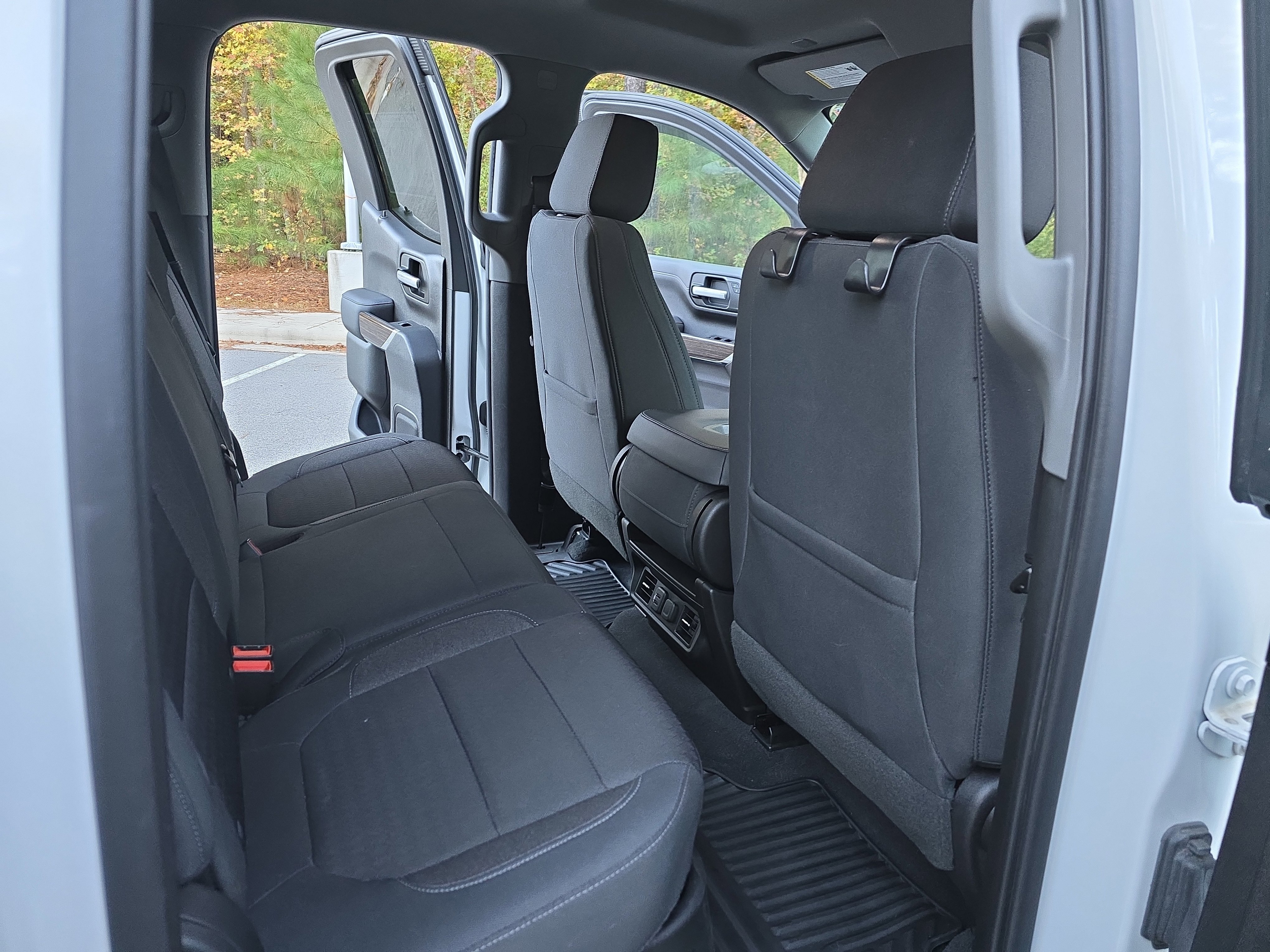 Used 2019 GMC Sierra 1500 Elevation w/ Elevation Value Package image 11