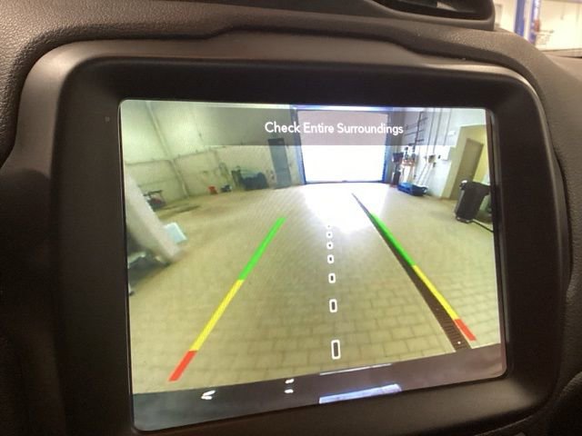 Used 2023 Jeep Renegade Limited image 14