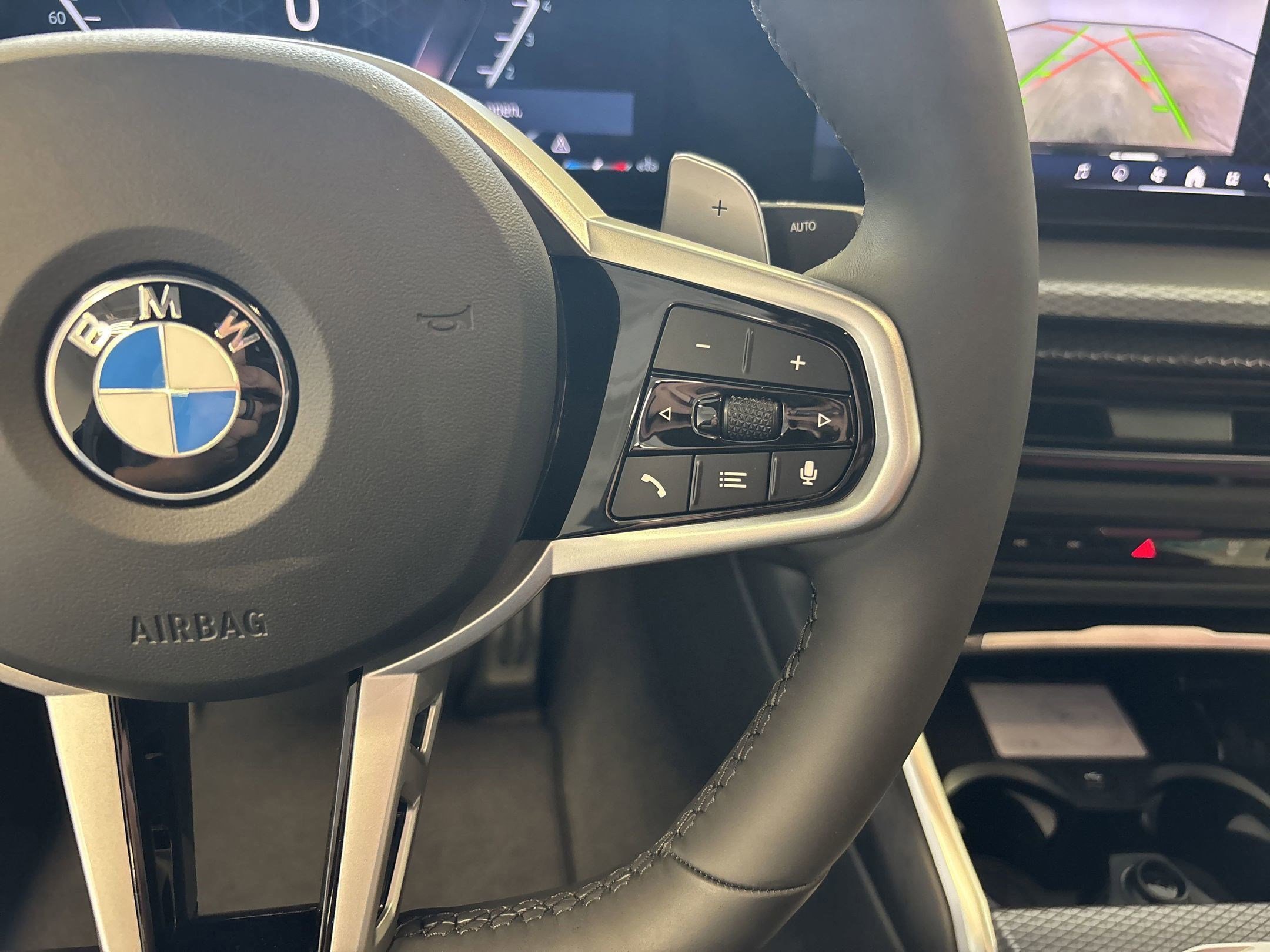 Used 2025 BMW 330i Sedan w/ M Sport Package image 29