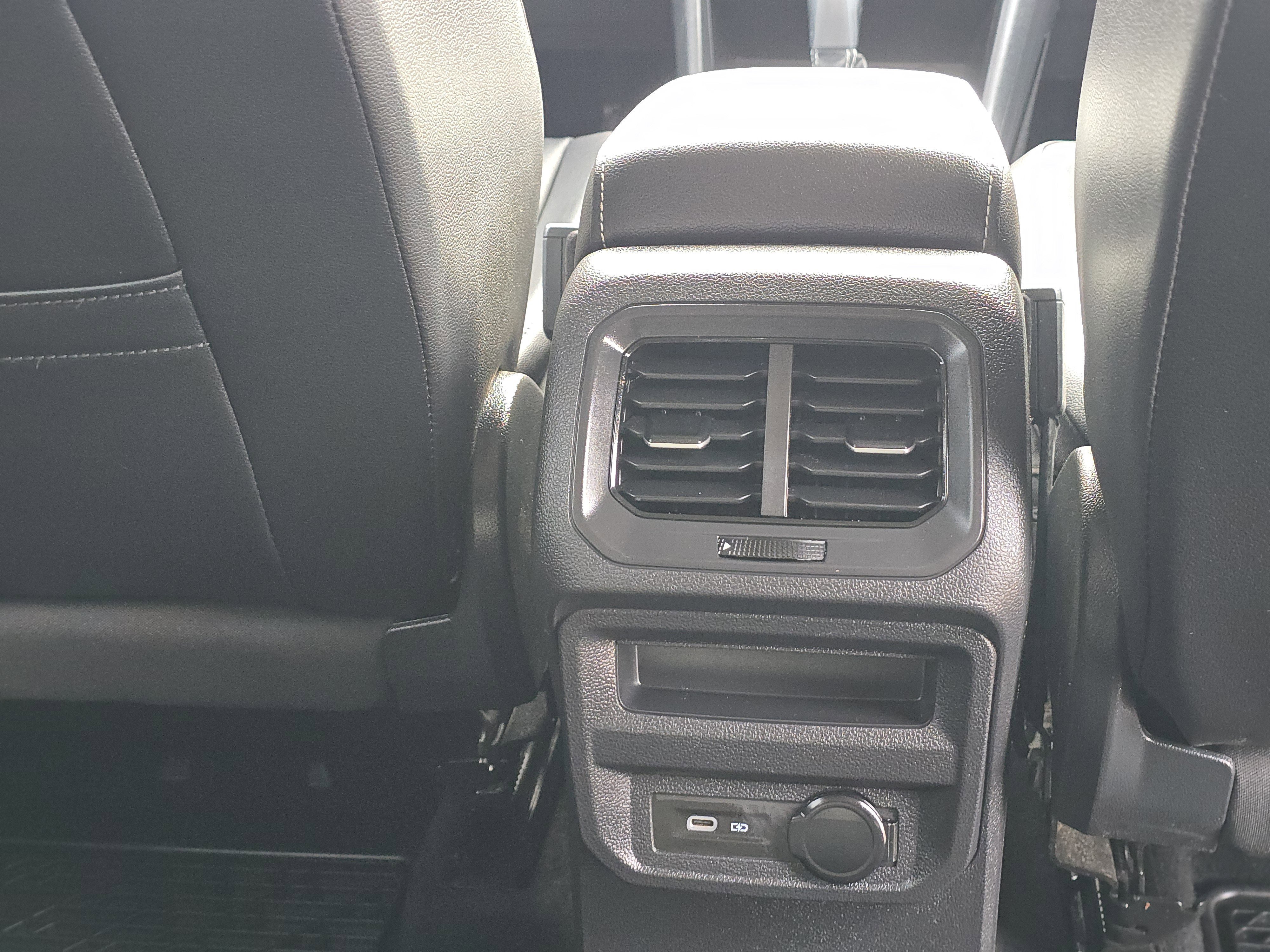 Certified 2022 Volkswagen Tiguan SE image 23