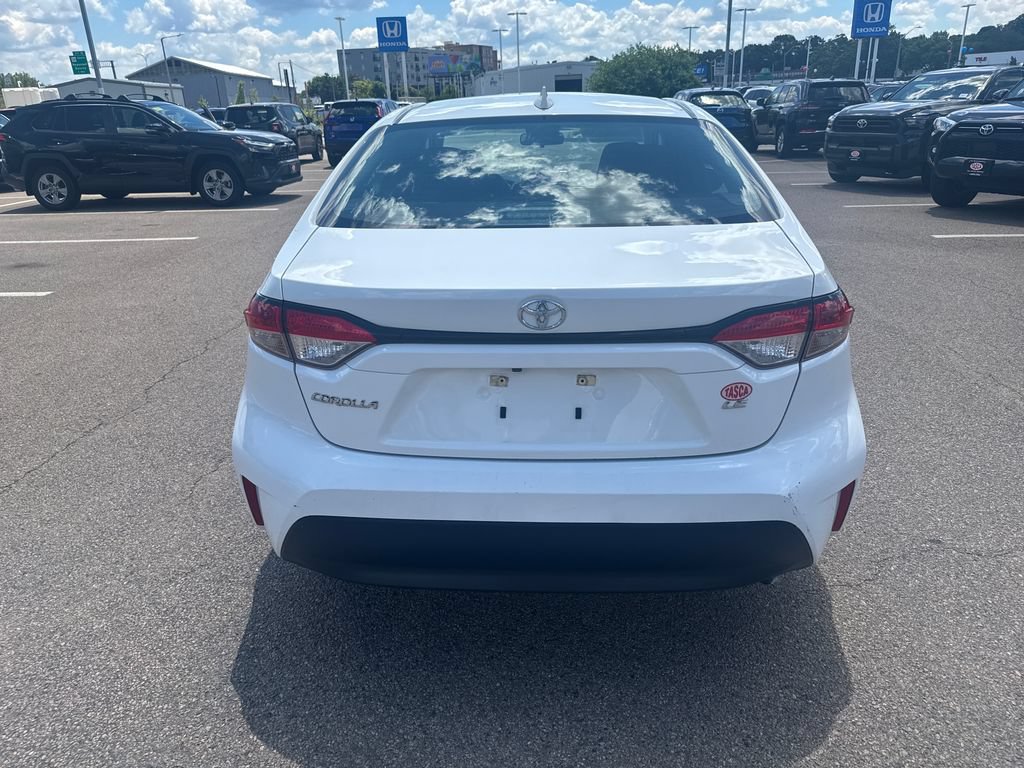 Used 2024 Toyota Corolla LE FWD image 6