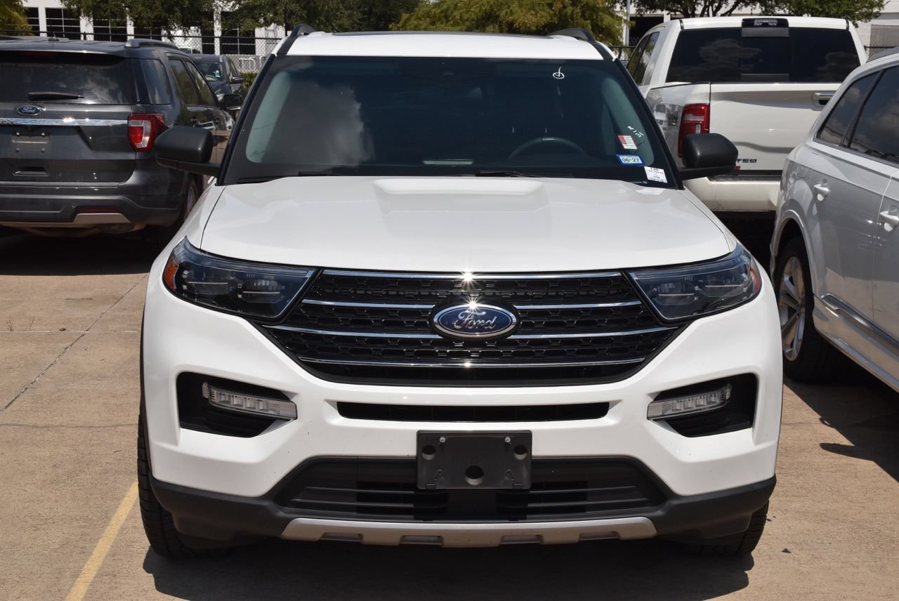 Used 2020 Ford Explorer XLT w/ Equipment Group 202A RWD image 3