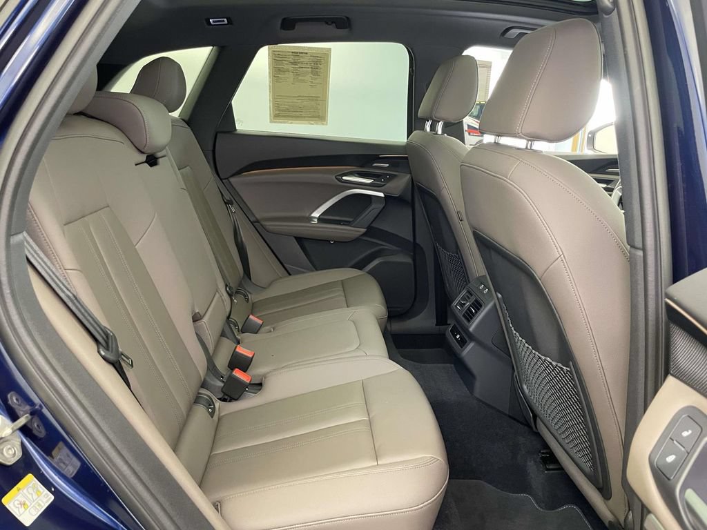 Certified 2025 Audi Q5 Premium Plus w/ Premium Plus AWD/4WD image 22