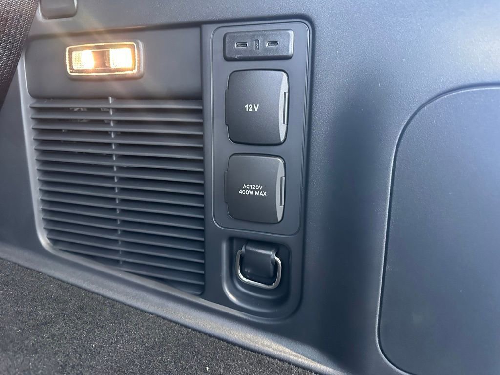 New 2025 Lincoln Navigator Reserve image 17