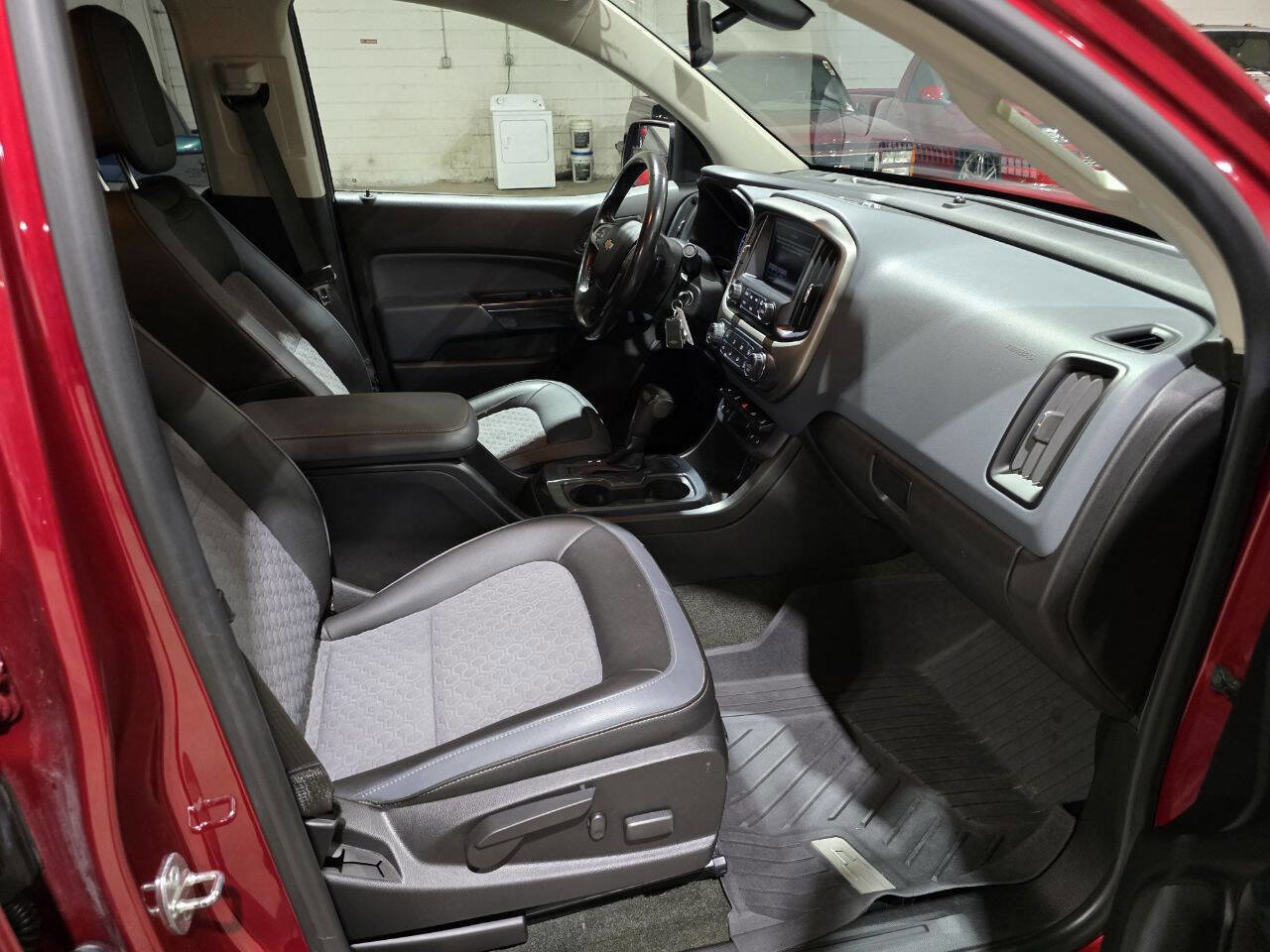 Used 2018 Chevrolet Colorado Z71 image 33