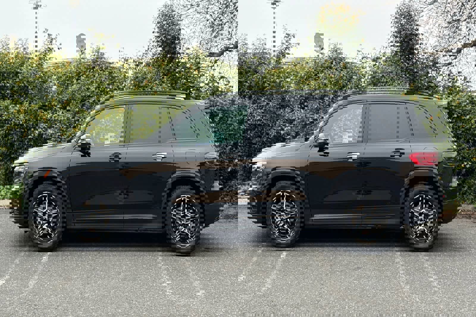 New 2026 Mercedes-Benz GLB 250 image 6