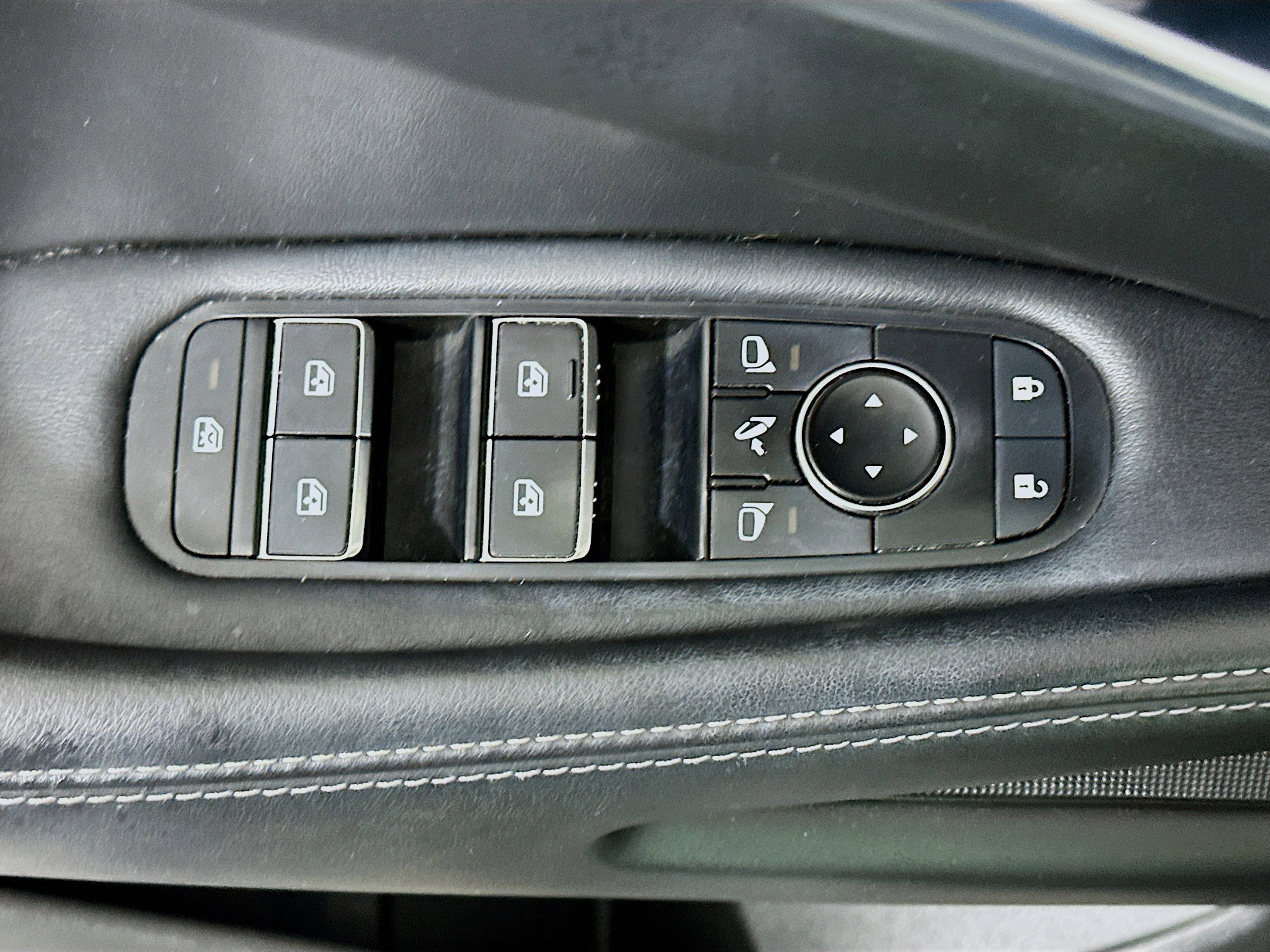 Used 2023 INFINITI QX60 Pure image 15