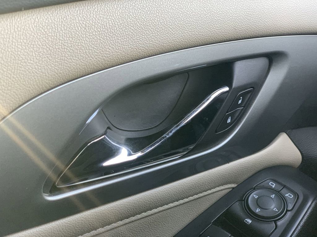 Certified 2023 Chevrolet Traverse LS w/ LPO, Cargo Package image 17