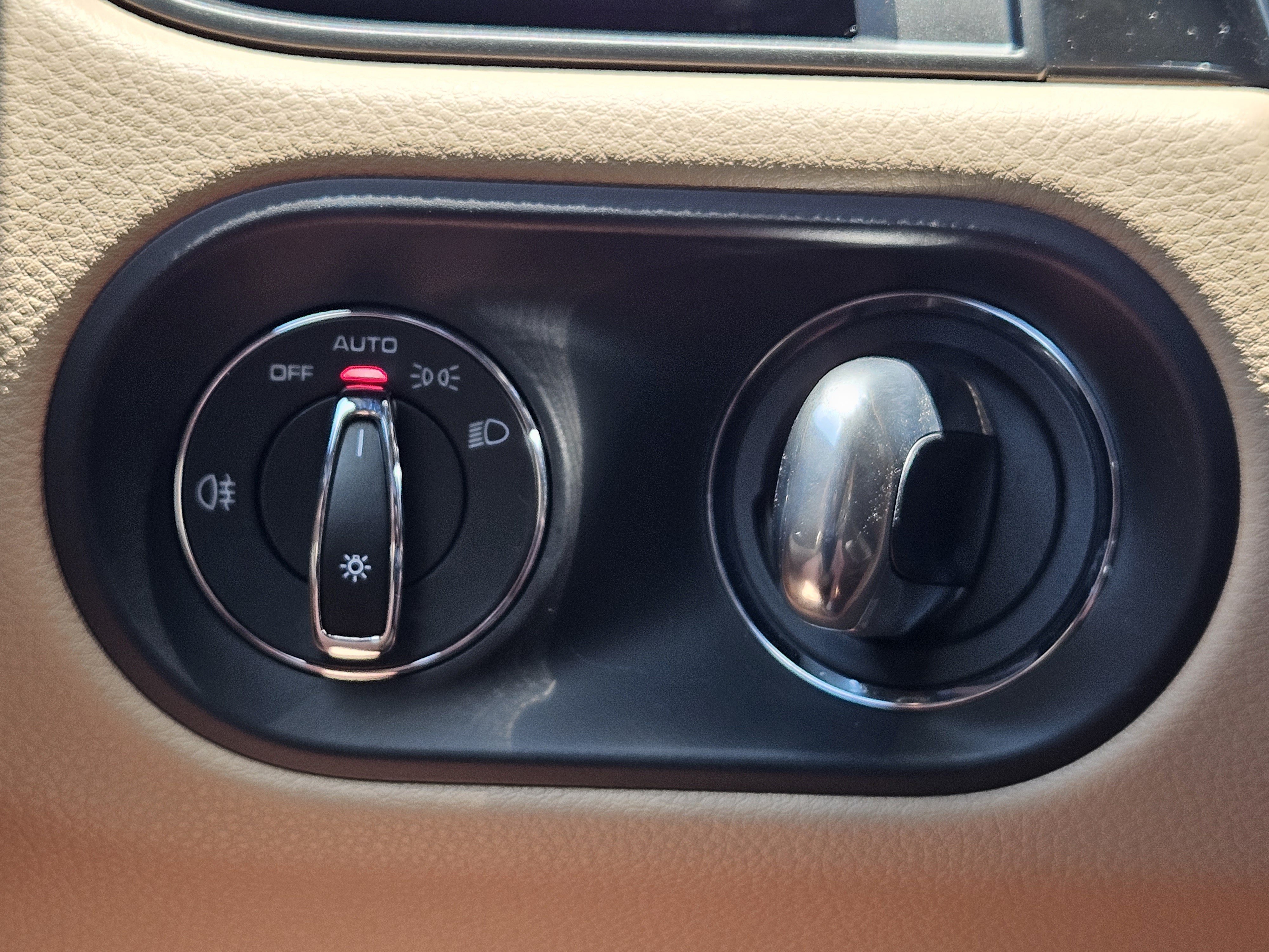 Certified 2026 Porsche Macan AWD/4WD image 21