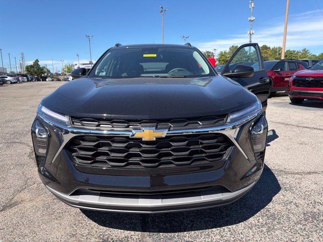 New 2026 Chevrolet Trax LT FWD image 8