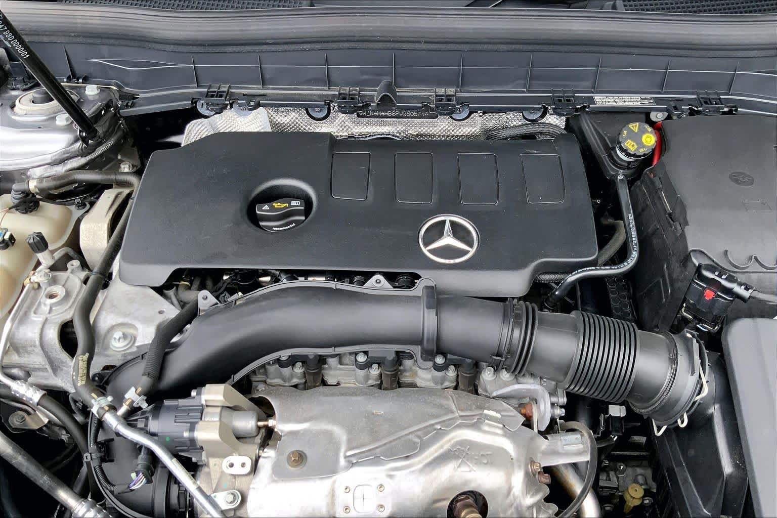 Used 2023 Mercedes-Benz GLB 250 4MATIC image 30