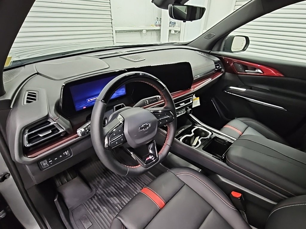 Used 2024 Chevrolet Traverse RS w/ LPO, Floor Liner Package image 11