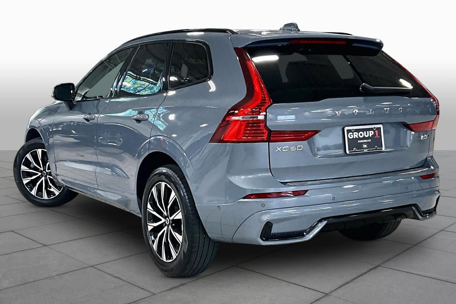 Used 2024 Volvo XC60 B5 Plus w/ Climate Package AWD/4WD image 12