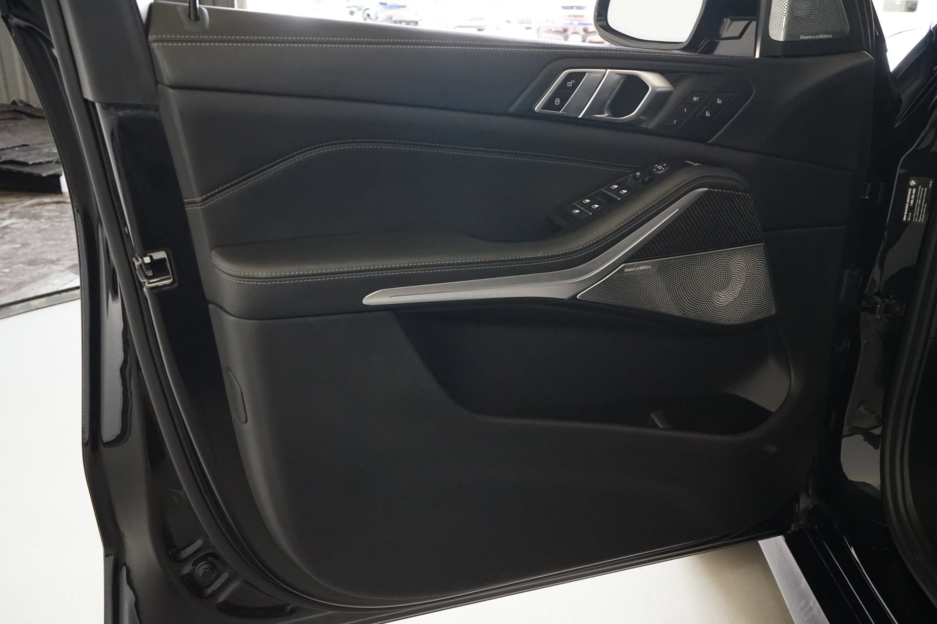 Used 2024 BMW X5 M Competition w/ Executive Package AWD/4WD image 25