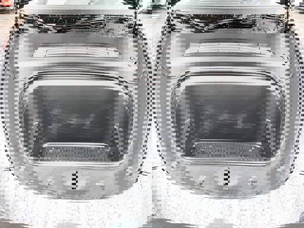 Used 2024 Tesla Model Y 2WD image 29