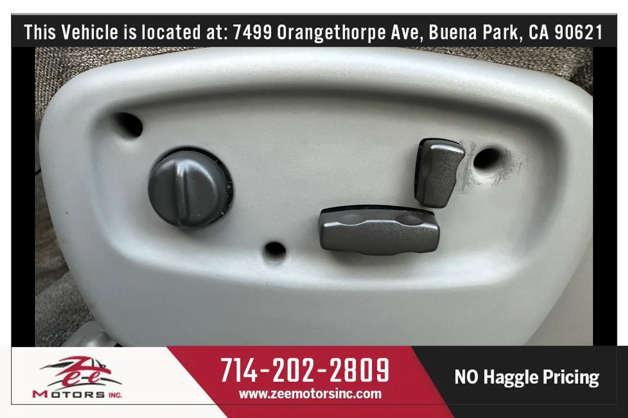 Used 2004 GMC Envoy SLE w/ Preferred Equipment Group RWD image 34