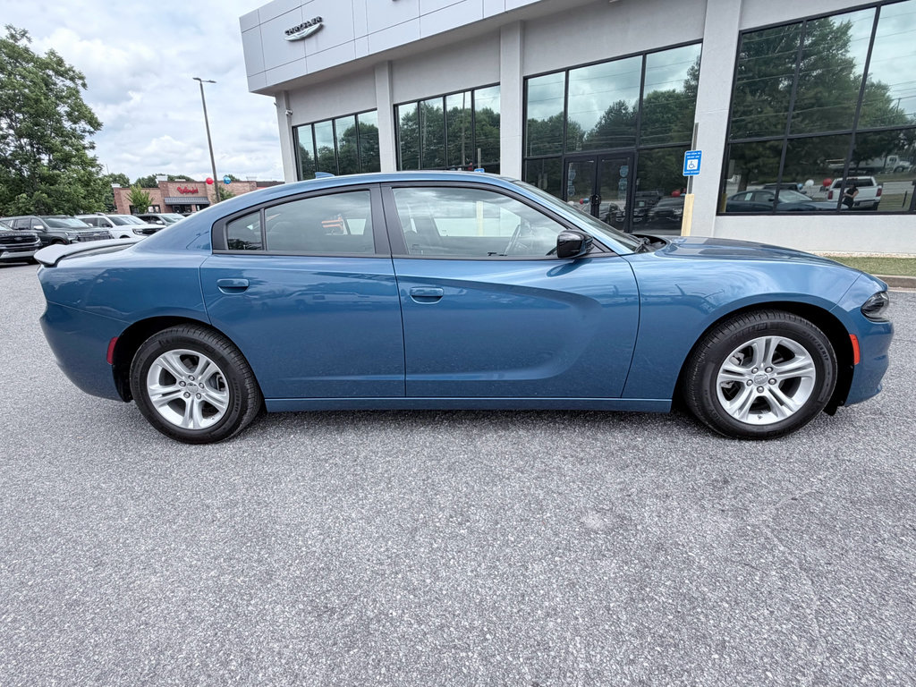Used 2023 Dodge Charger SXT w/ Blacktop Package RWD image 4