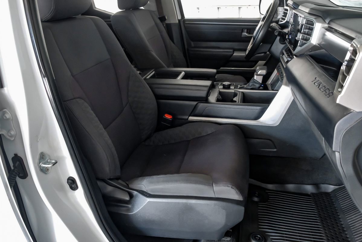 Used 2022 Toyota Tundra SR5 w/ SR5 Convenience Package image 32