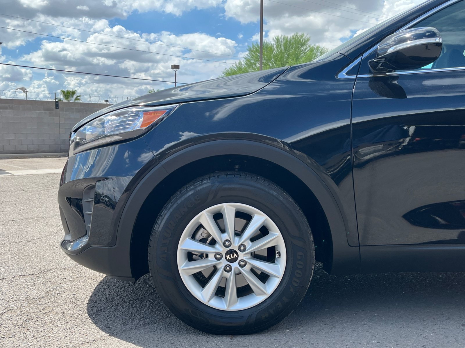 Used 2019 Kia Sorento L FWD image 11