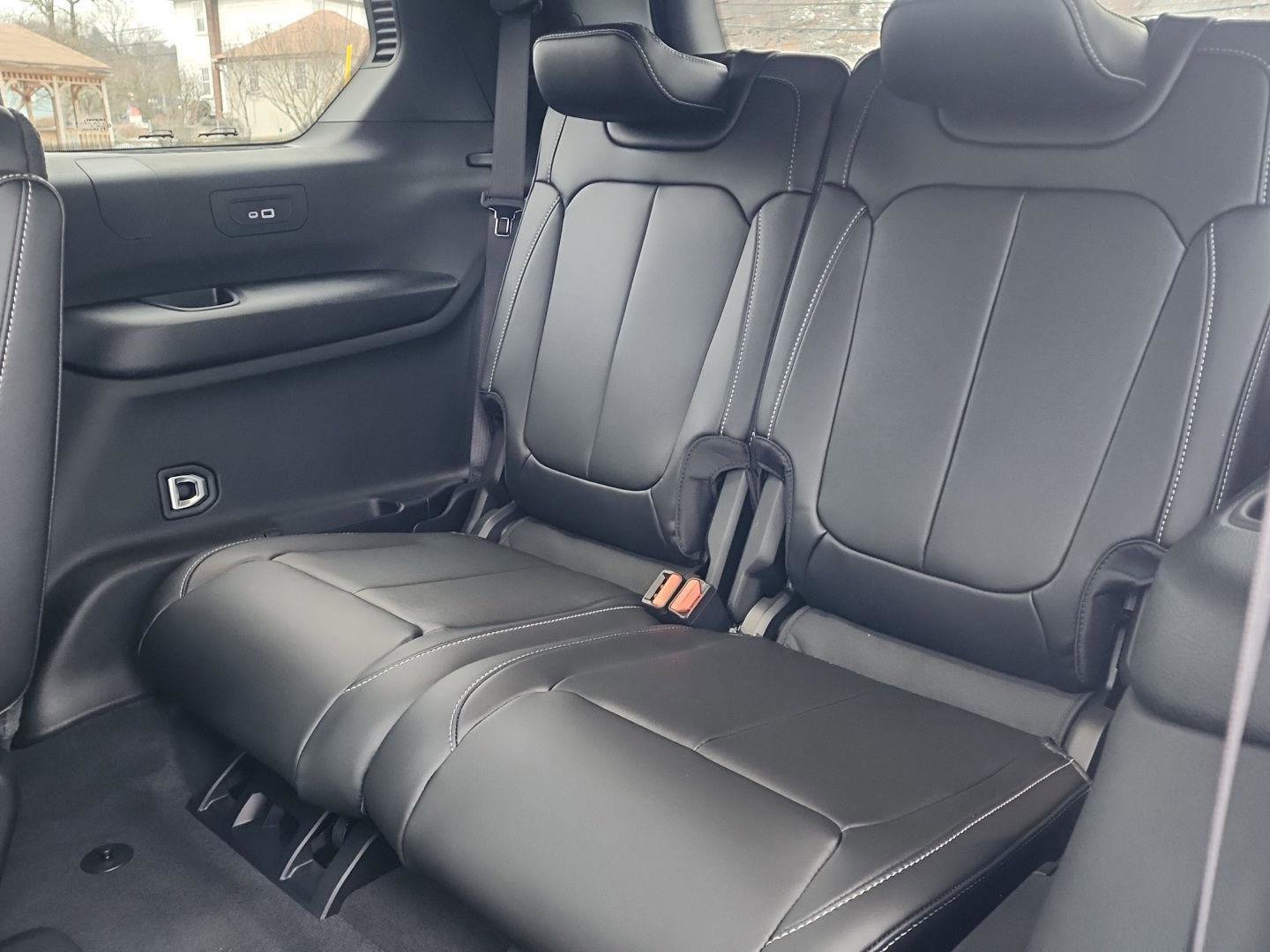 New 2025 Jeep Grand Cherokee L Limited image 15