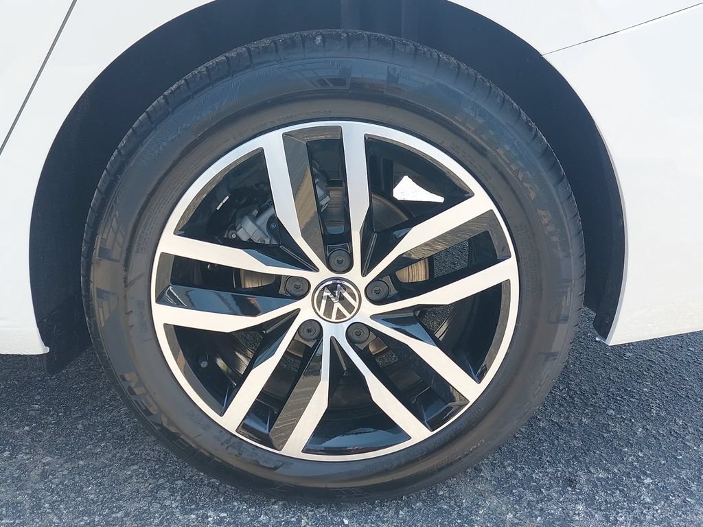 New 2026 Volkswagen Jetta SE FWD image 30