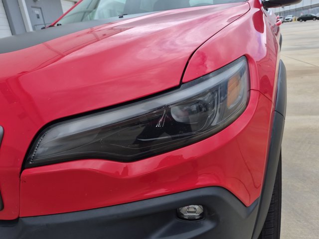 Used 2019 Jeep Cherokee Trailhawk AWD/4WD image 9