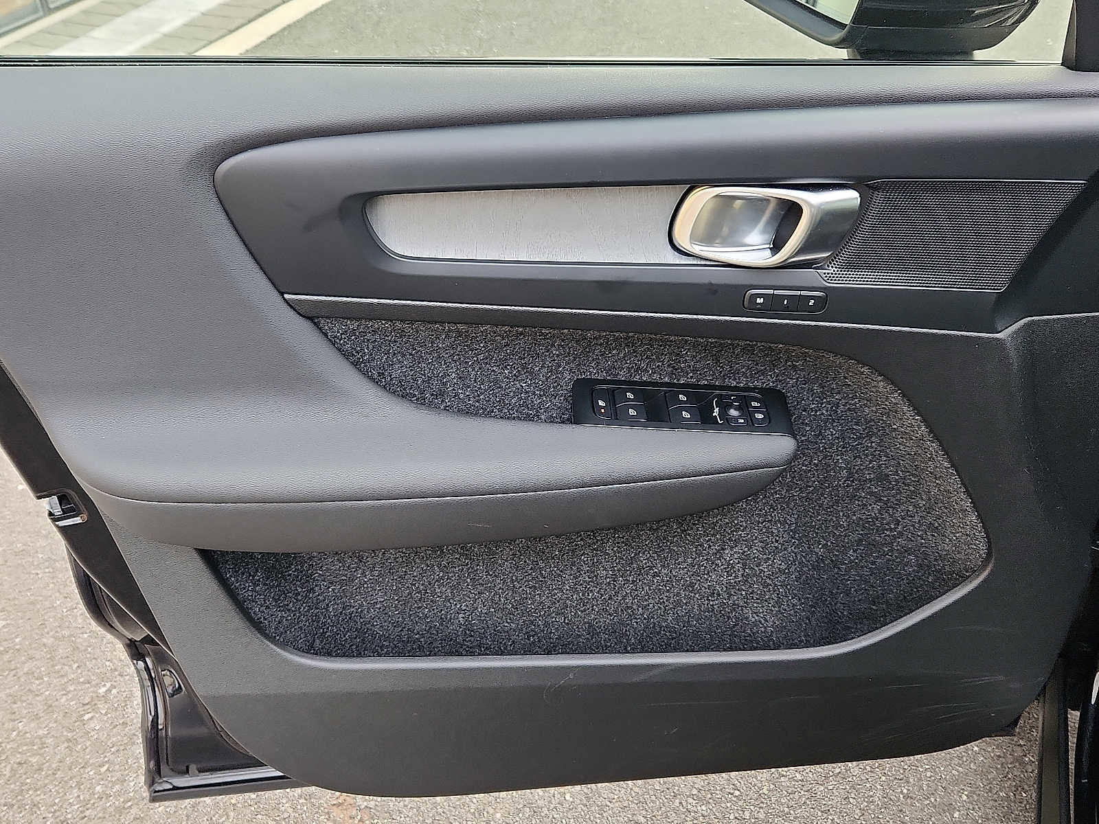 Used 2026 Volvo XC40 B5 Plus w/ Protection Package Premier image 12