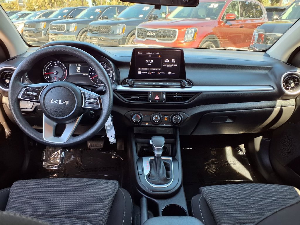 Certified 2023 Kia Forte LXS FWD image 14