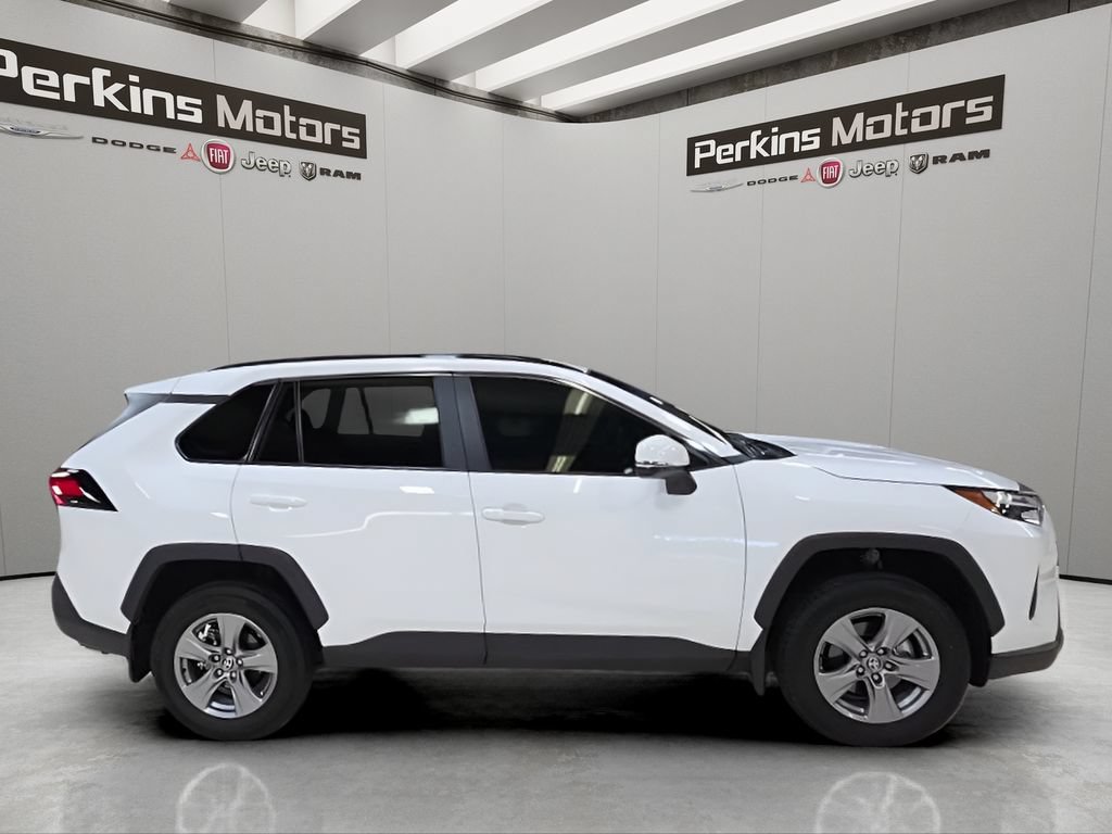 Used 2025 Toyota RAV4 XLE w/ Convenience Package AWD/4WD image 6