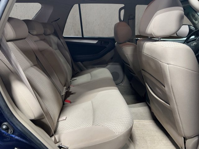 Used 2007 Toyota 4Runner SR5 AWD/4WD image 17