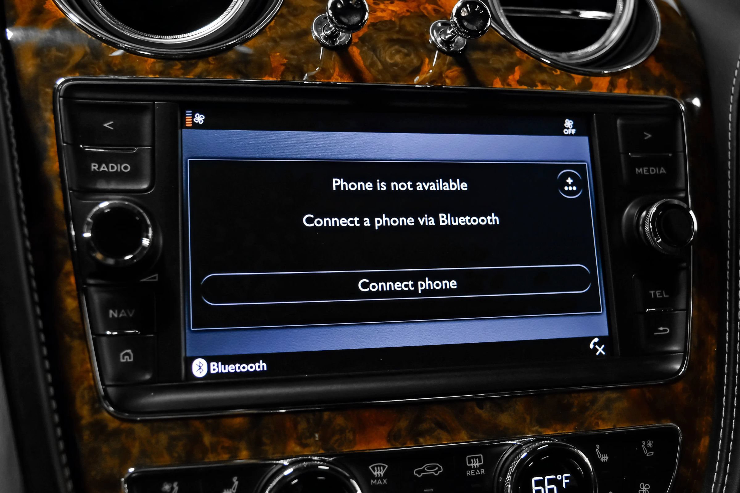 Used 2019 Bentley Bentayga AWD/4WD image 35