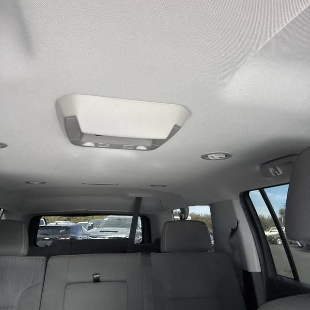 Used 2020 Chevrolet Suburban LS RWD image 5