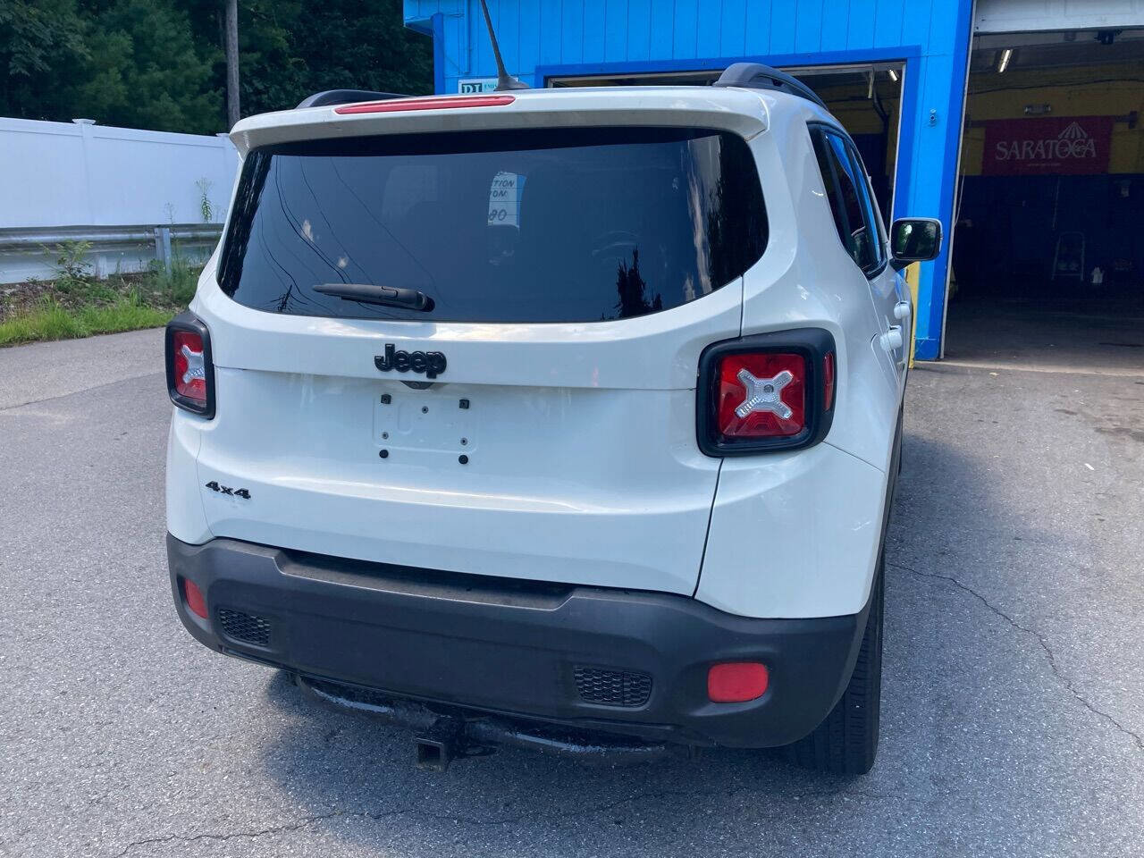 Used 2017 Jeep Renegade Altitude image 4