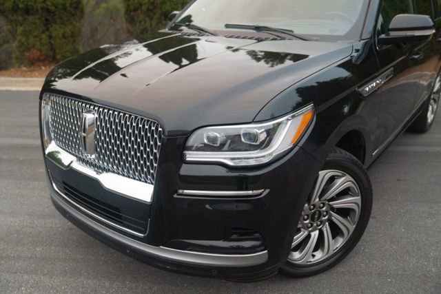 Used 2023 Lincoln Navigator Reserve w/ Equipment Group 201A image 3