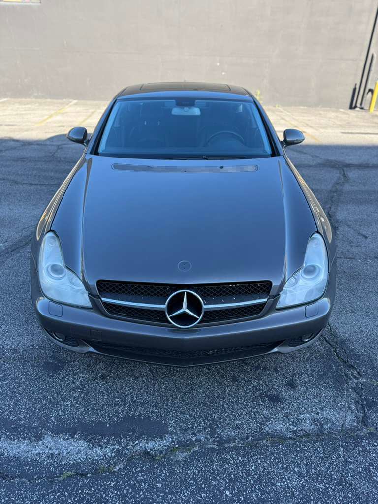 Used 2007 Mercedes-Benz CLS 550 CLS 550 4dr Sedan image 4