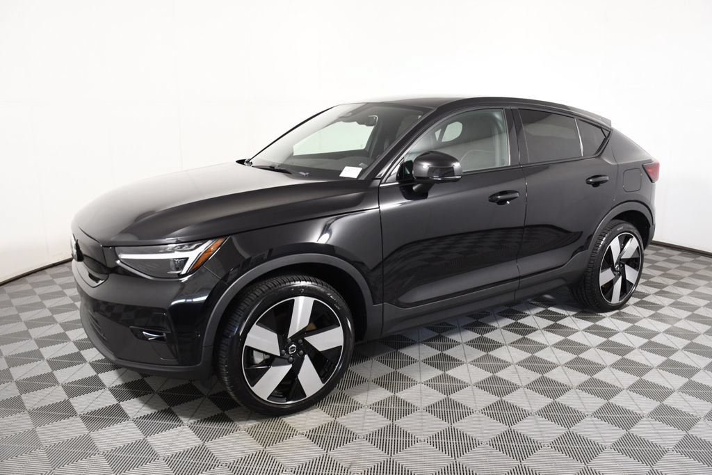 Used 2024 Volvo C40 P8 Recharge Ultimate w/ Protection Package Premier AWD/4WD image 2