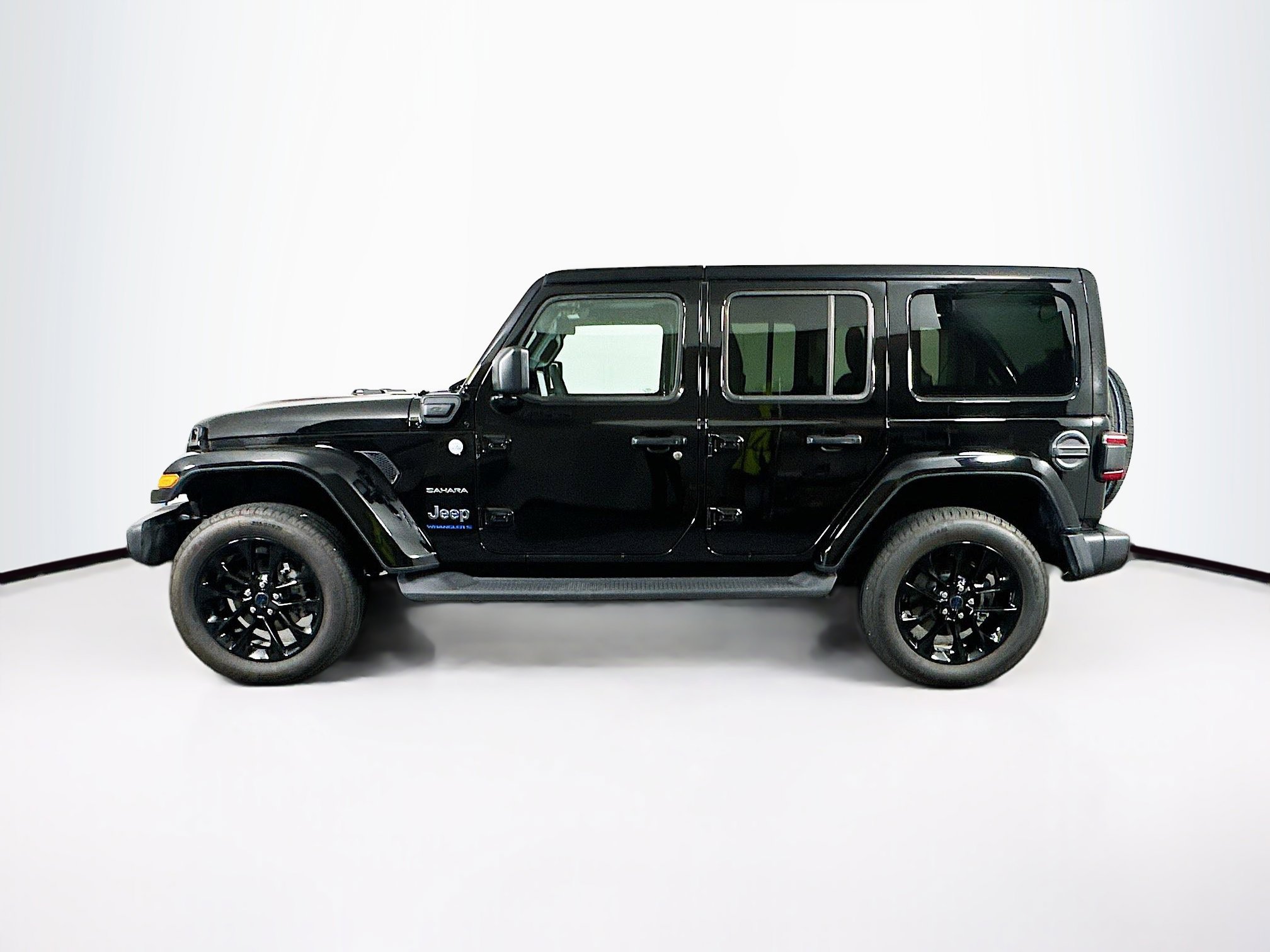 Used 2024 Jeep Wrangler Sahara w/ Safety Group image 4
