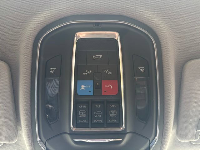 Used 2021 Jeep Grand Cherokee L Limited AWD/4WD image 30