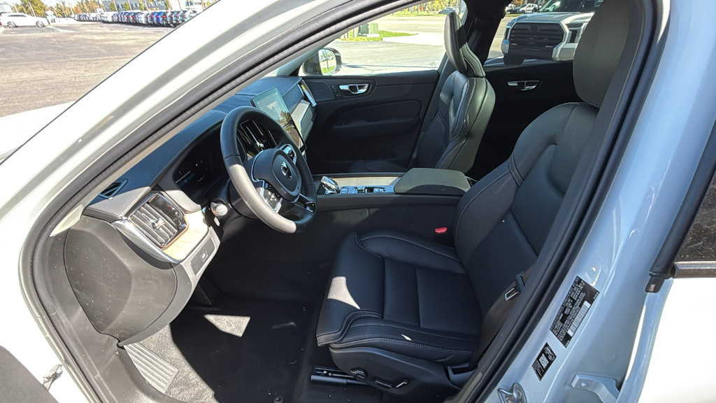 New 2027 Volvo XC60 B5 Ultra AWD/4WD image 24