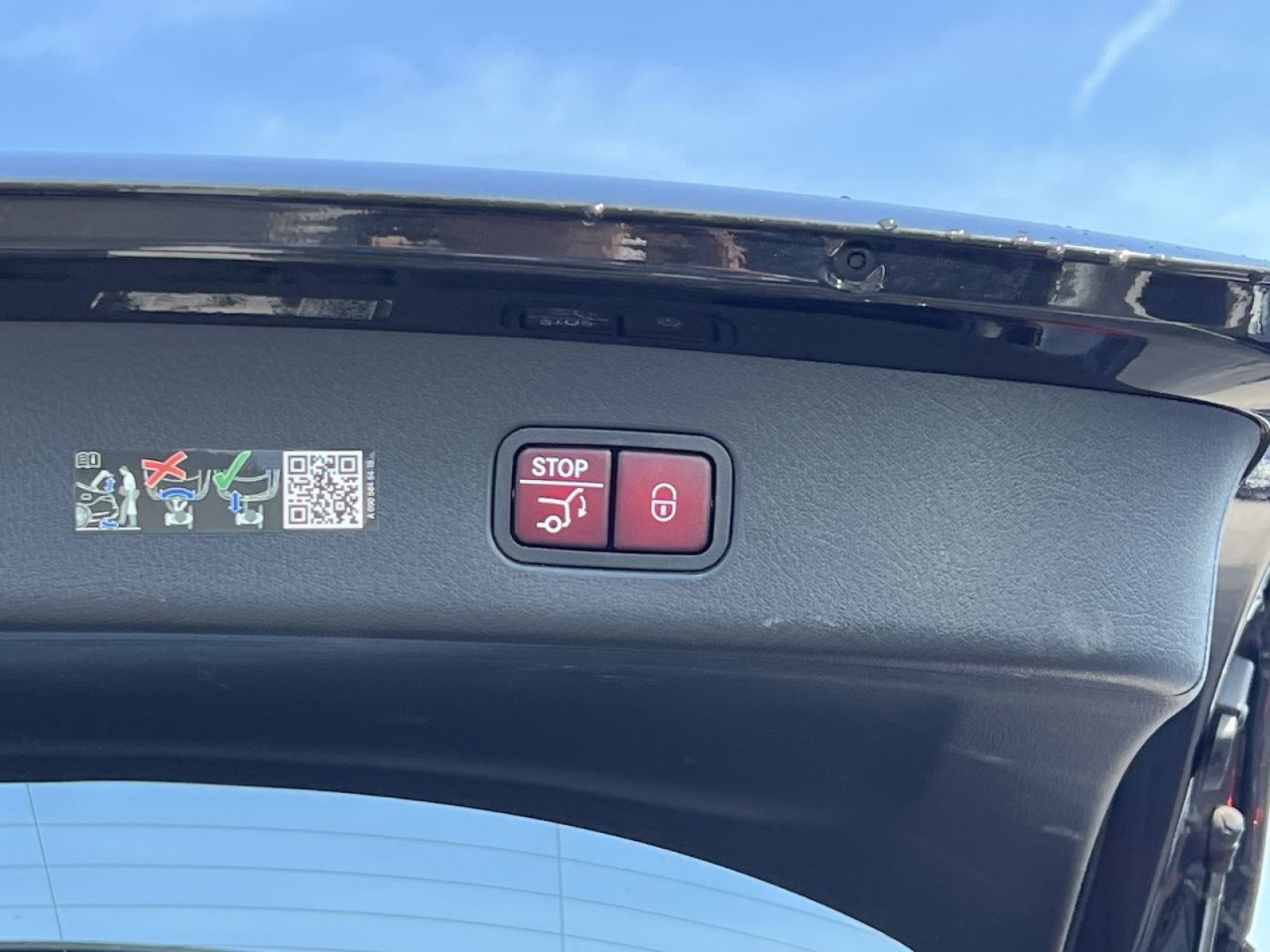 Used 2023 Mercedes-Benz GLC 300 4MATIC image 25