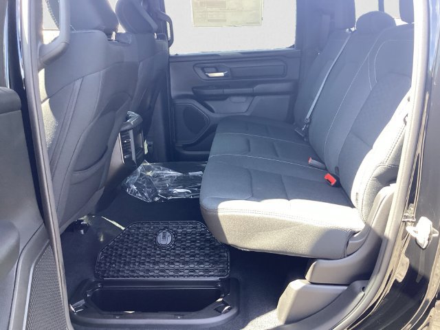 New 2026 RAM 1500 Express AWD/4WD image 13