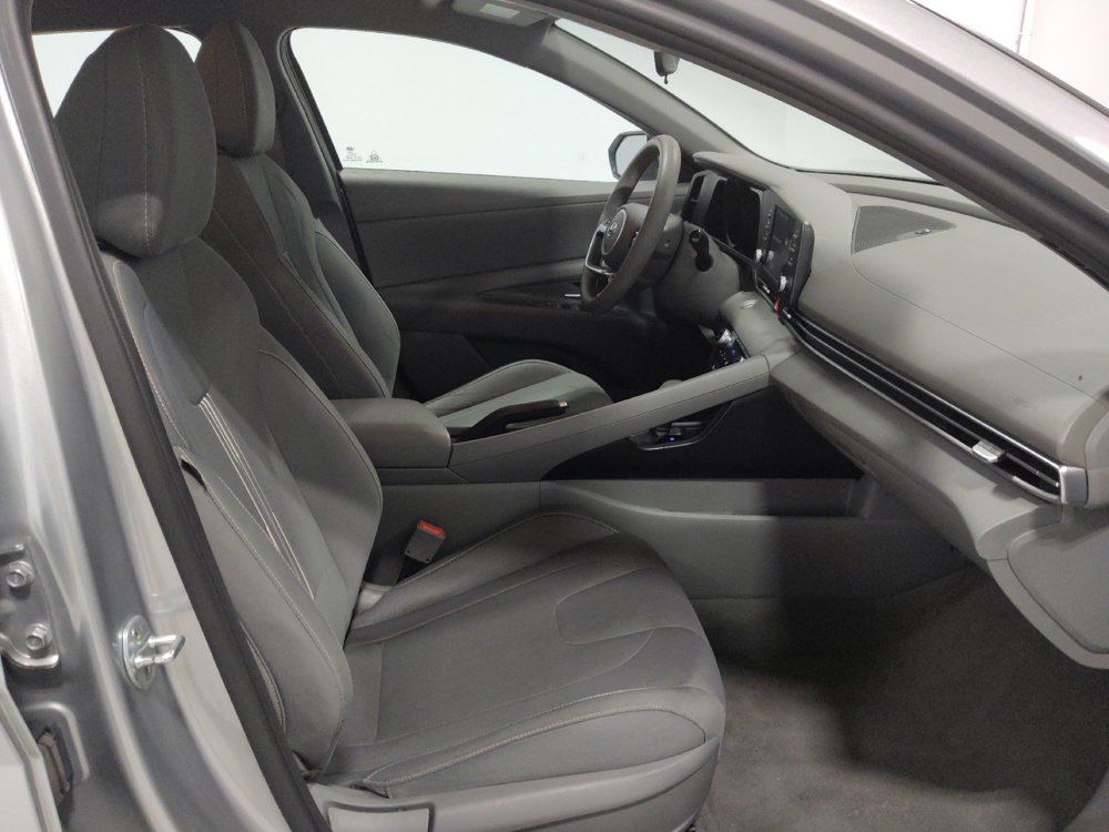 Used 2022 Hyundai Elantra SEL FWD image 21