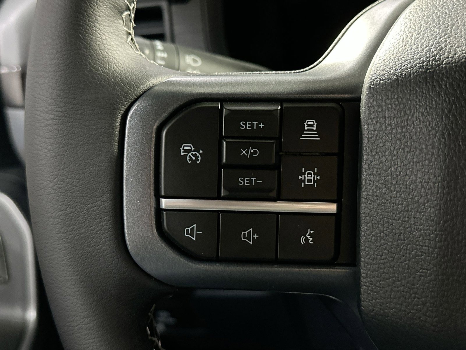 New 2026 Ford F150 XLT w/ Equipment Group 302A MID image 21