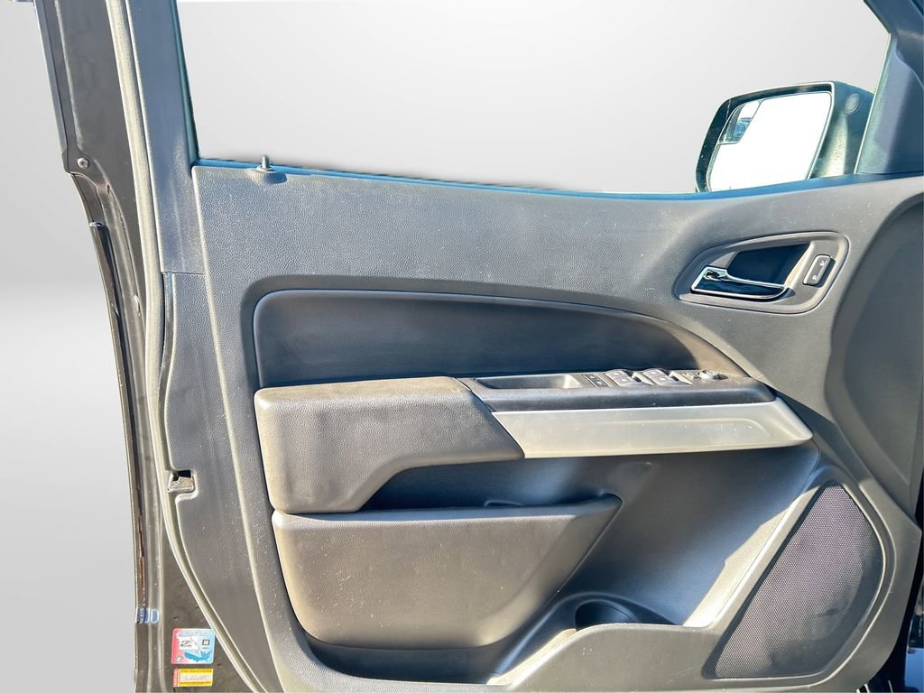 Used 2022 Chevrolet Colorado ZR2 w/ ZR2 Midnight Special Edition image 25
